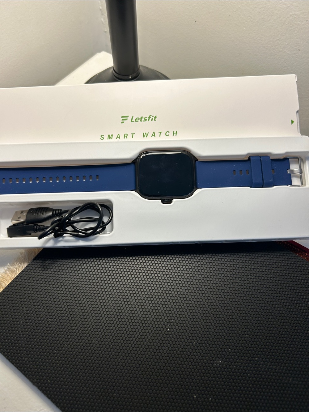 Letsfit Blue Smartwatch with Silicone Band - Fitness Tracker